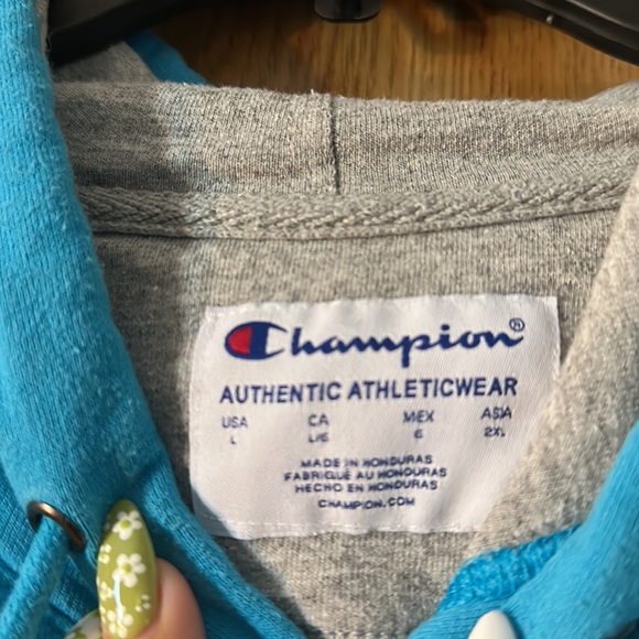 Champion sweatshirt - Picture 3 of 3